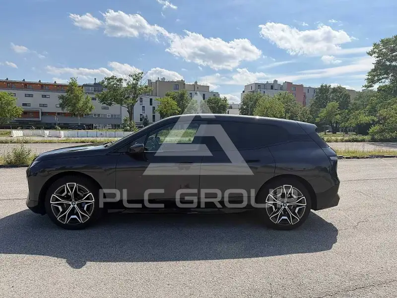 2024 BMW iX