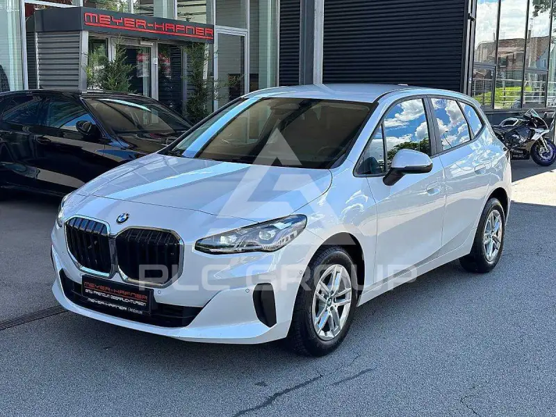 2024 BMW 218