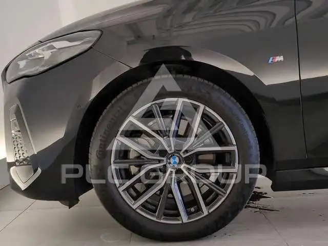 2024 BMW 218