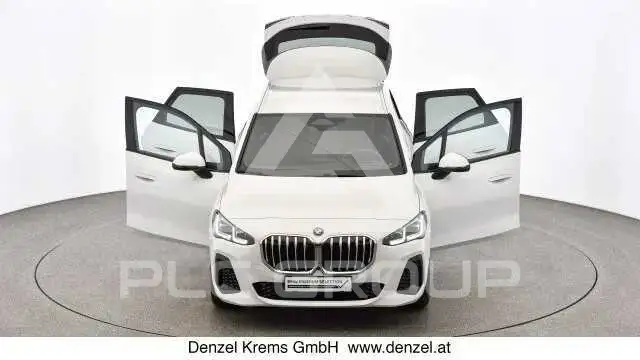 2024 BMW 218
