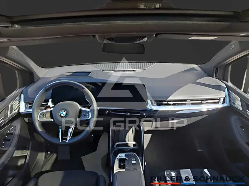 2024 BMW 218