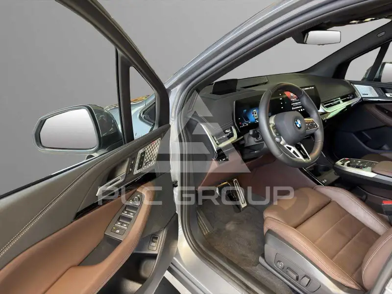 2024 BMW 218