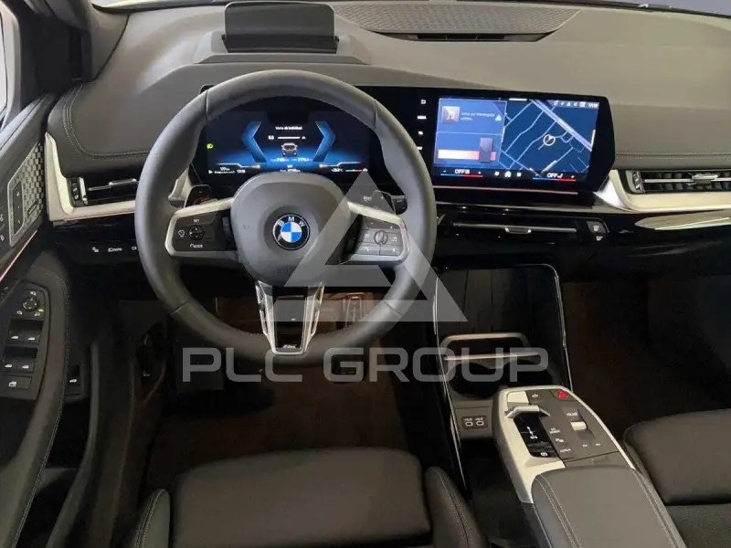 2024 BMW 218
