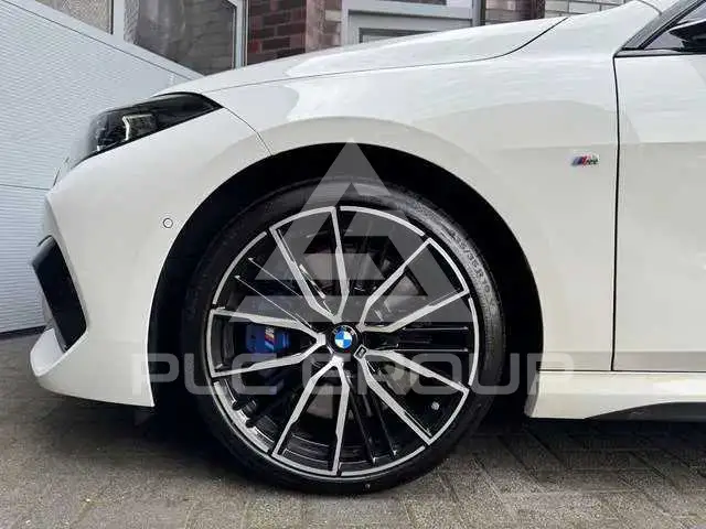2024 BMW 218