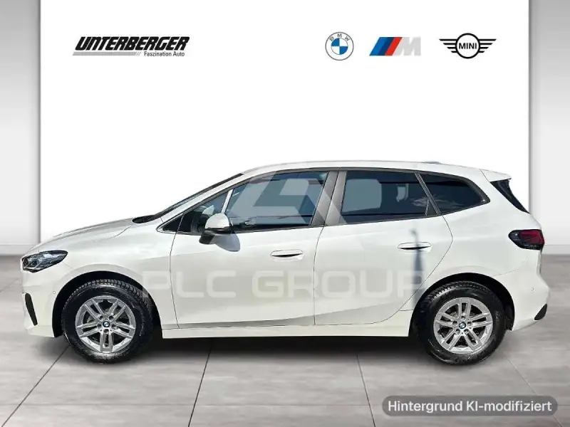 2024 BMW 218