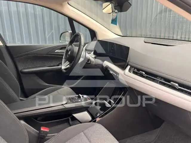 2024 BMW 218