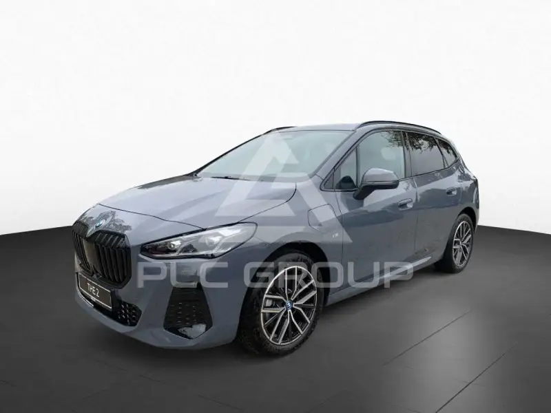2024 BMW 218