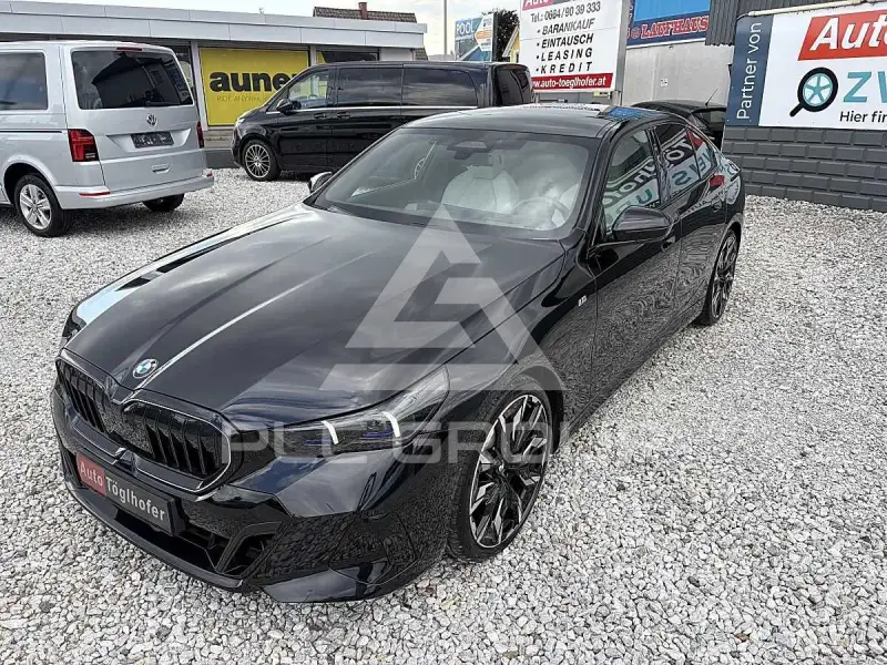 2024 BMW 523