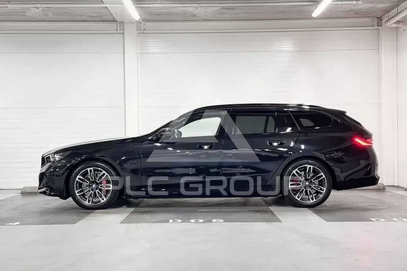 2024 BMW 523