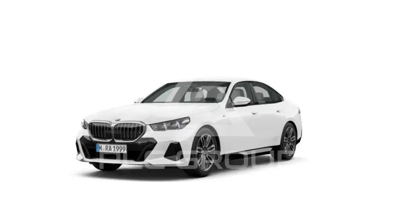 2024 BMW 523