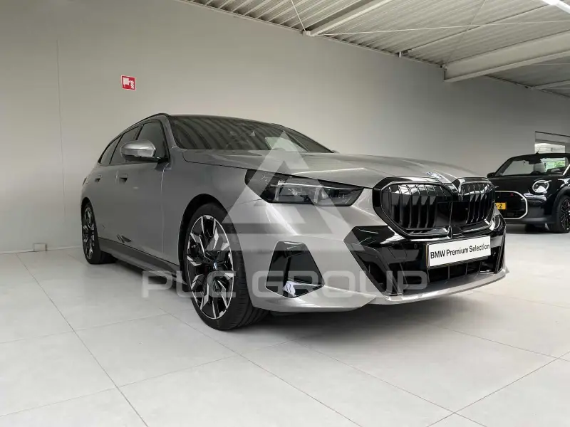 2024 BMW 523