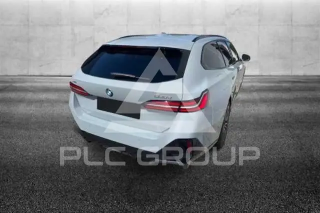 2024 BMW 523