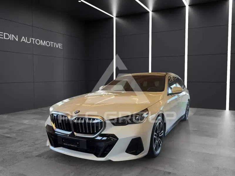 2024 BMW 523