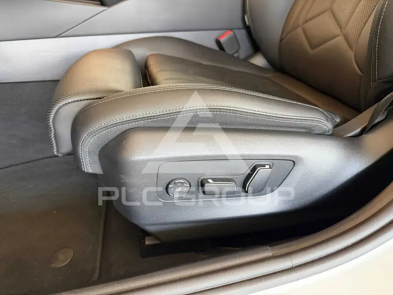 2024 BMW 523