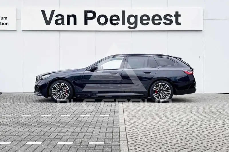 2024 BMW 523
