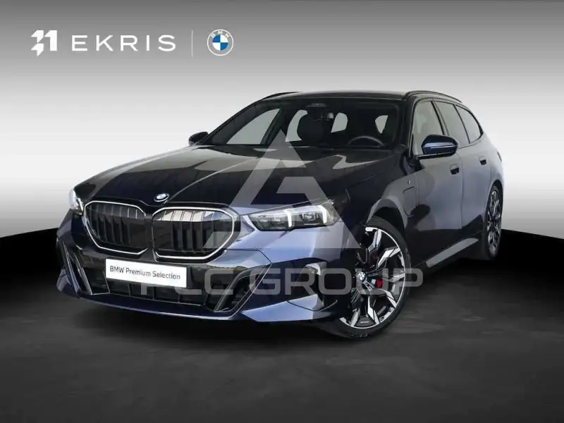 2024 BMW 523