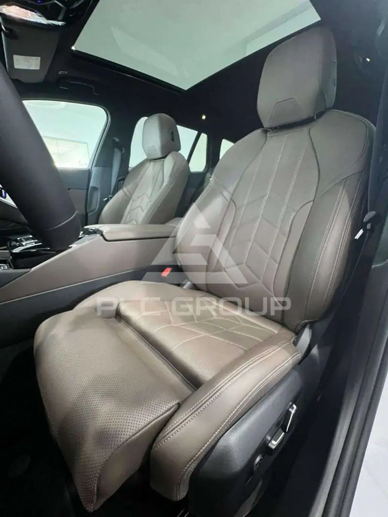 2024 BMW 523