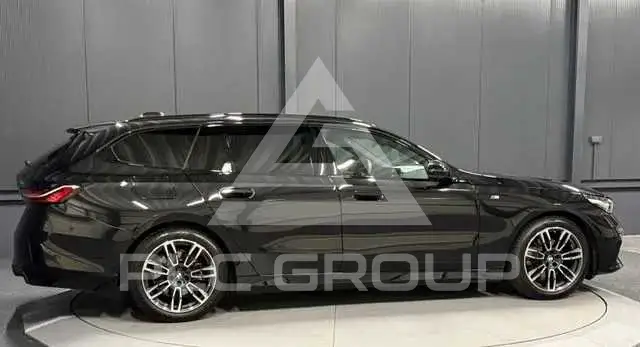 2024 BMW 523