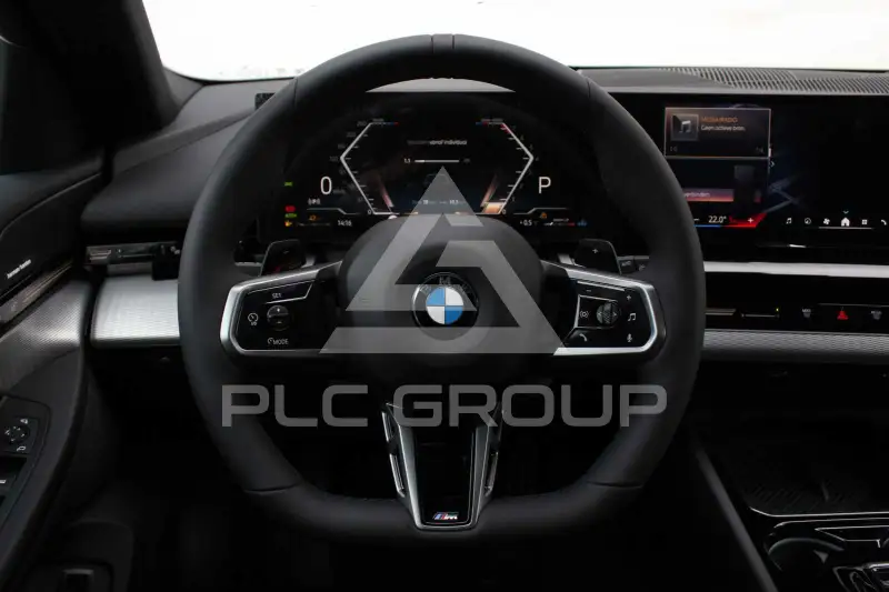 2024 BMW 523