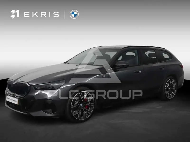 2024 BMW 523