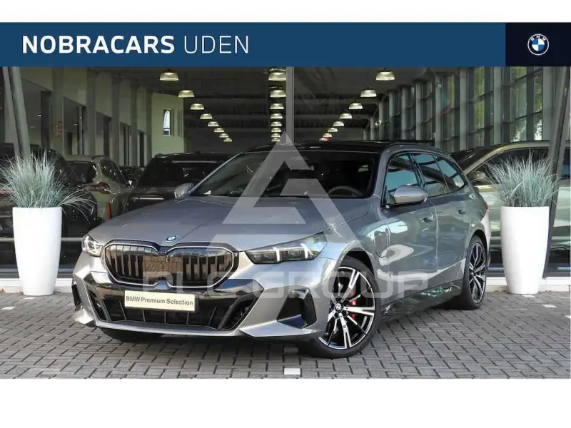 2024 BMW 523