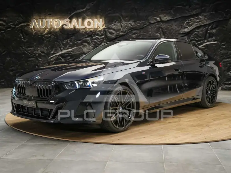 2024 BMW 523