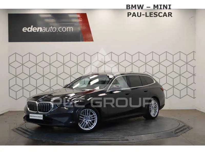 2024 BMW 523