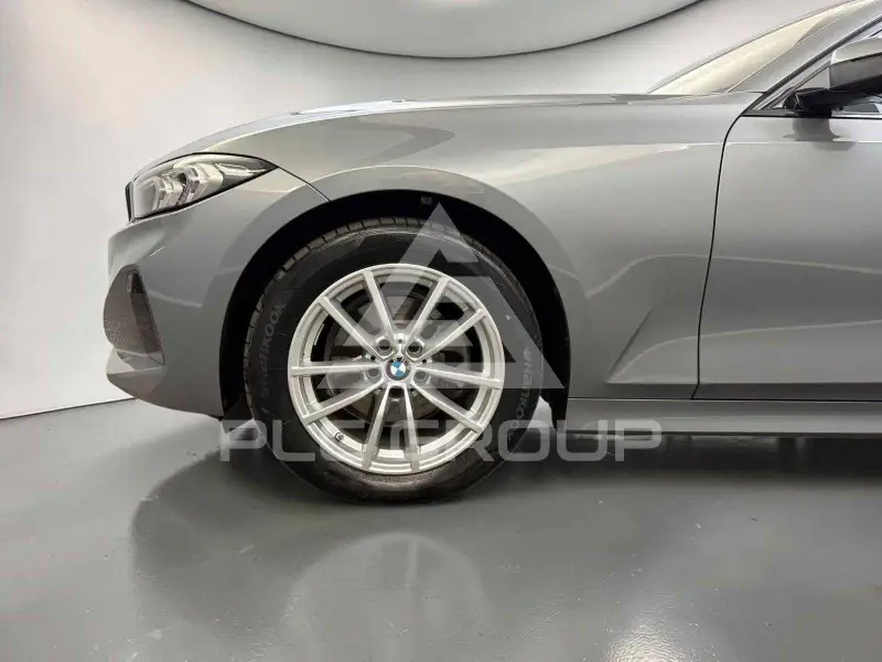 2024 BMW 330