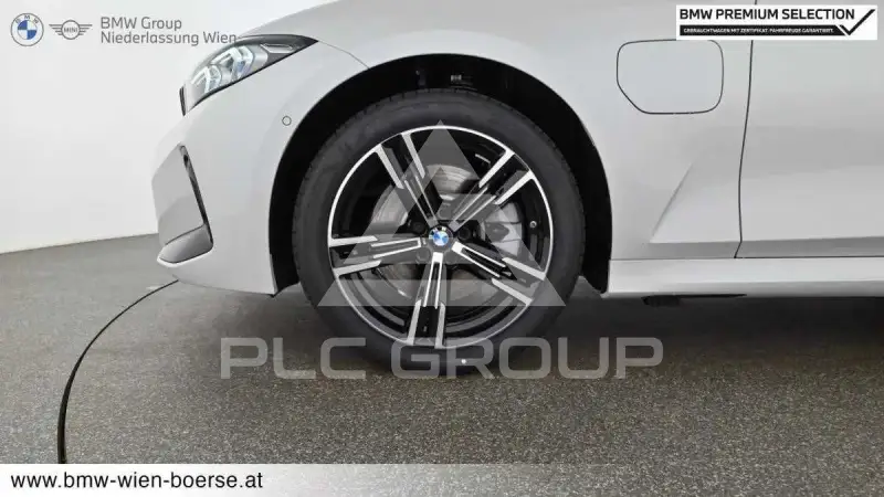 2024 BMW 330