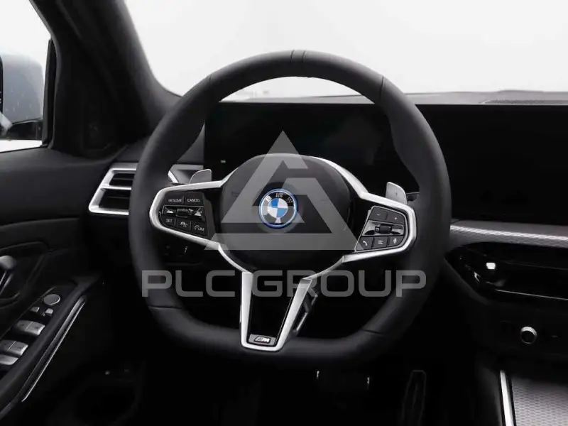 2024 BMW 330