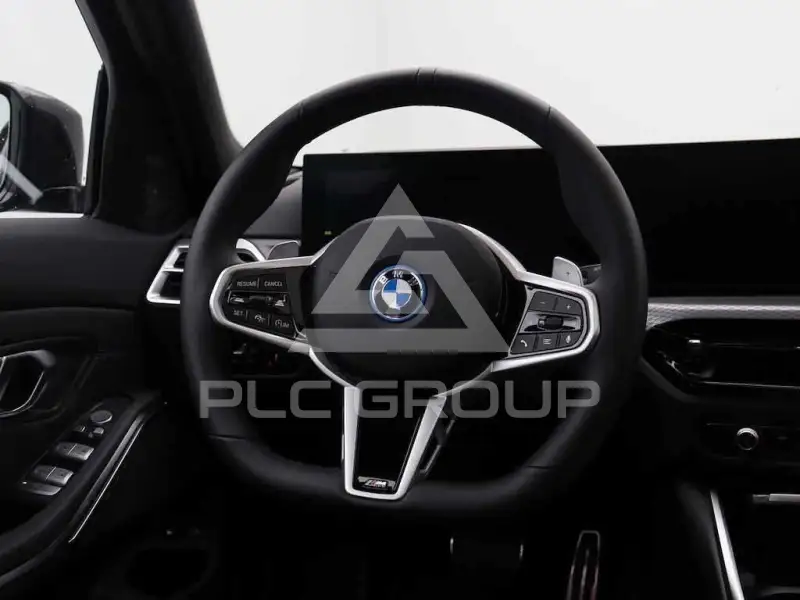 2024 BMW 330