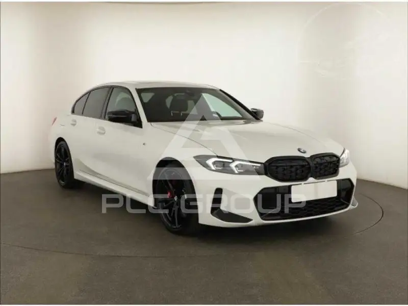 2024 BMW 330