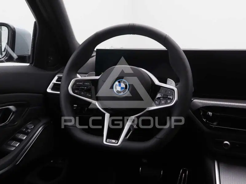 2024 BMW 330