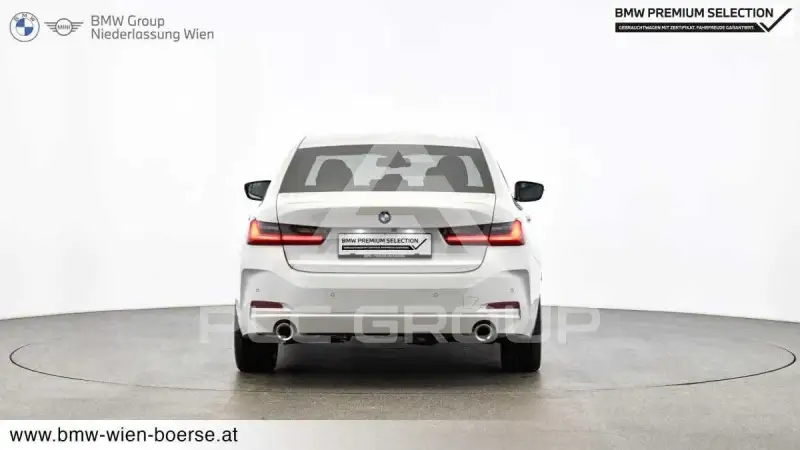 2024 BMW 330
