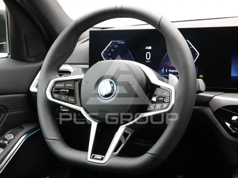 2024 BMW 330