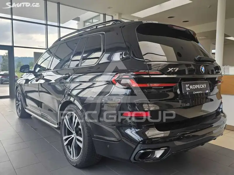 2024 BMW X7