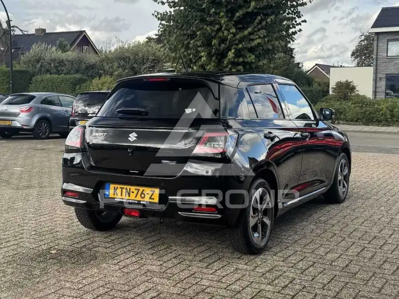 2024 Suzuki SWIFT