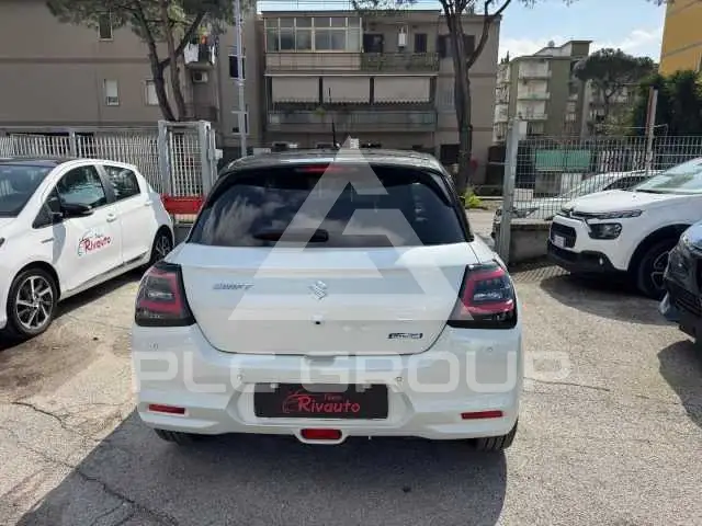 2024 Suzuki SWIFT
