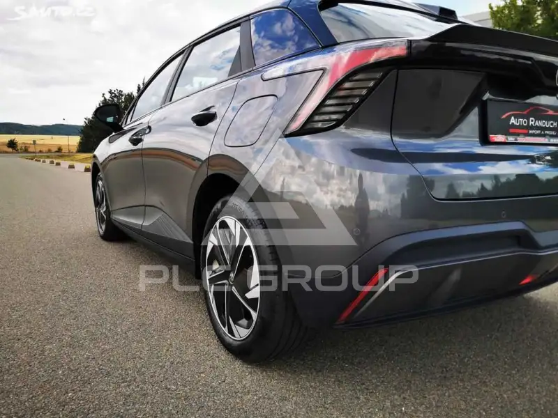 2024 MG MG4