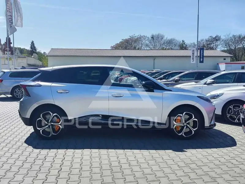 2024 MG MG4