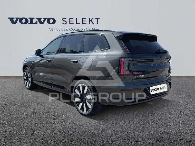 2024 Volvo EX 90