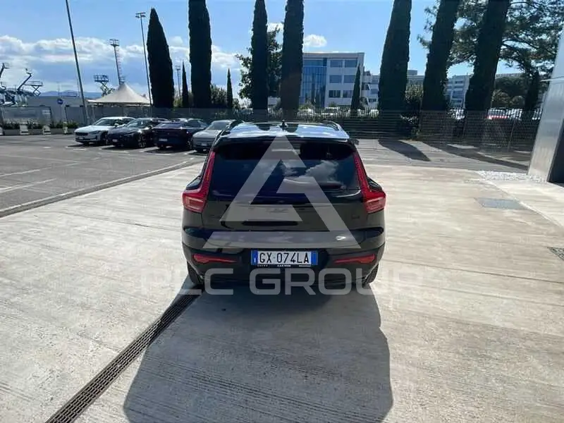 2024 Volvo XC40