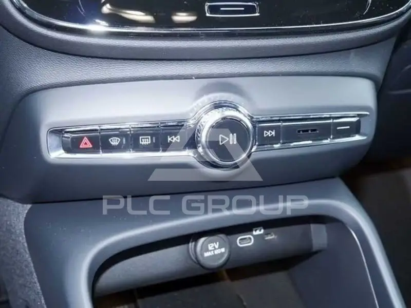 2024 Volvo XC40
