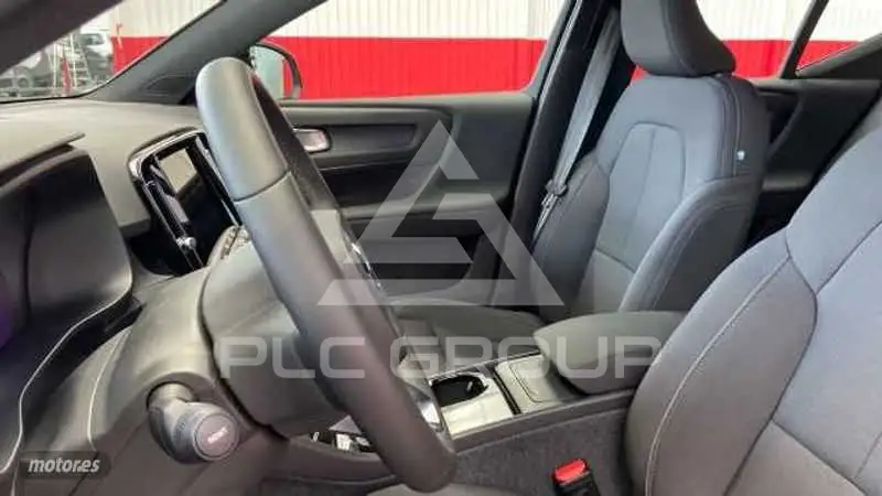 2024 Volvo XC40