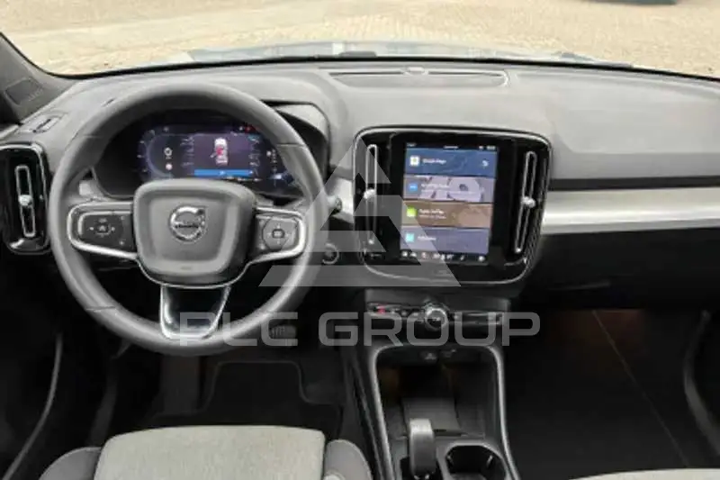 2024 Volvo XC40
