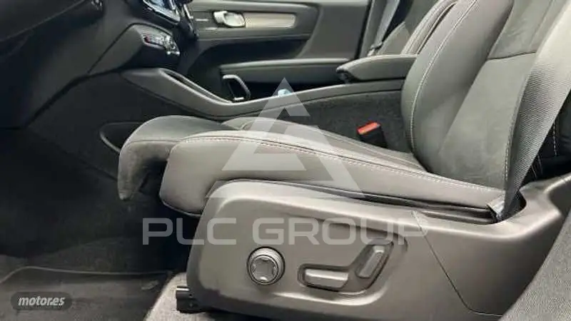 2024 Volvo XC40