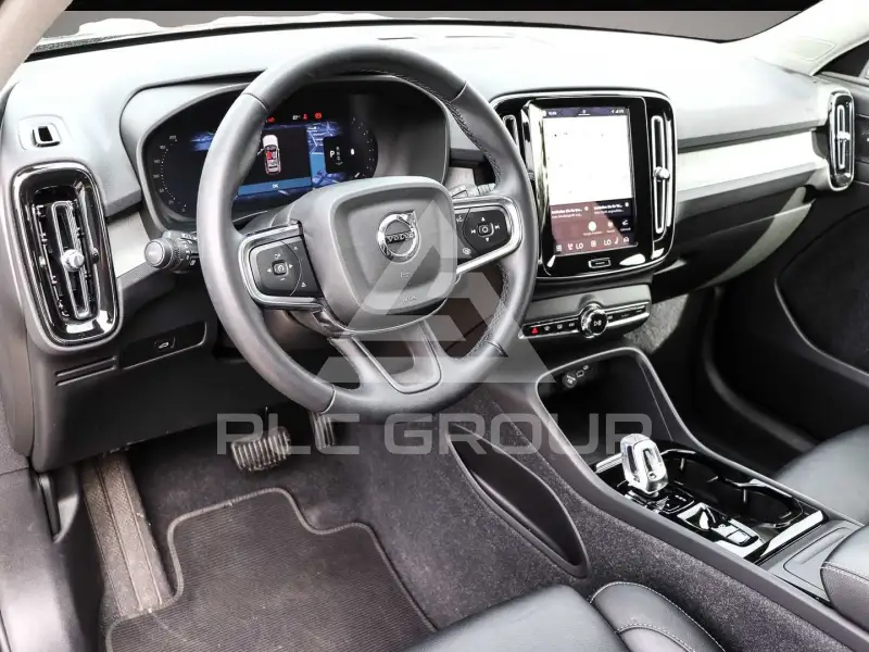 2024 Volvo XC40