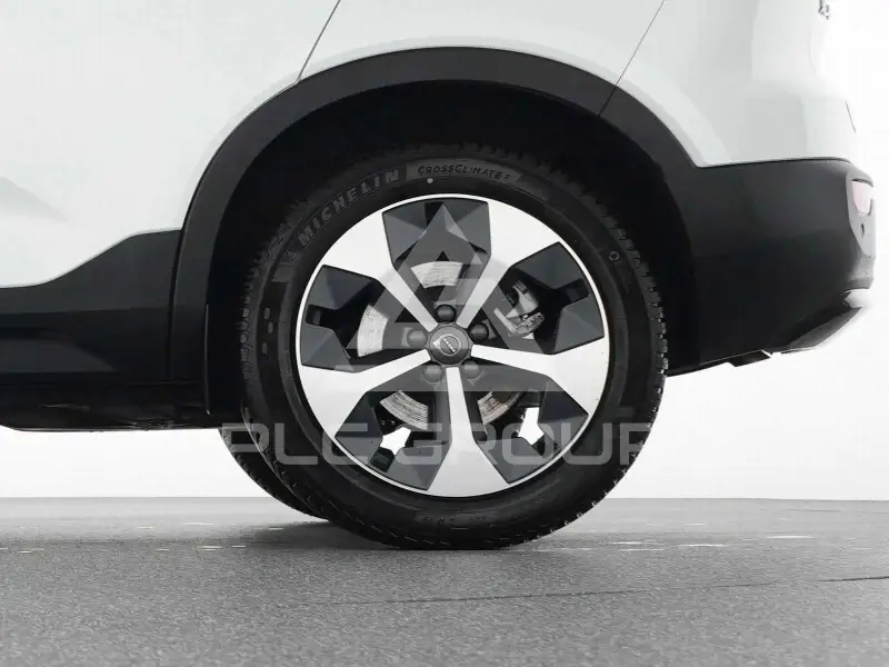 2024 Volvo XC40