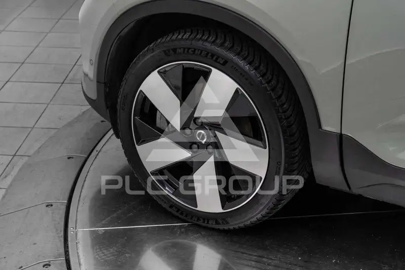 2024 Volvo XC40