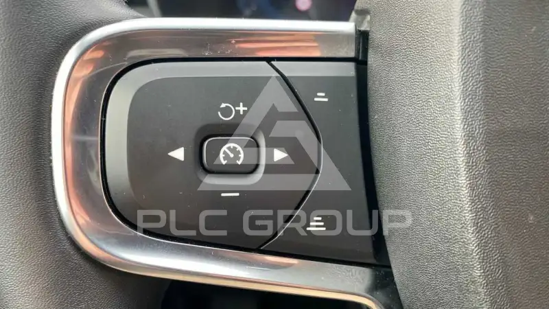 2024 Volvo XC40